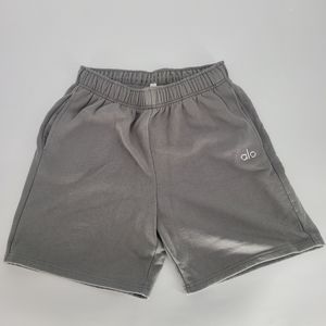 Alo yoga Accolade dark grey sweat shorts size Medium